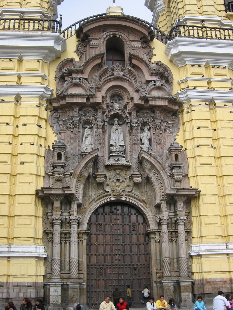 05-Entrance of the Monasterio de San Francisco.jpg - Entrance of the Monasterio de San Francisco